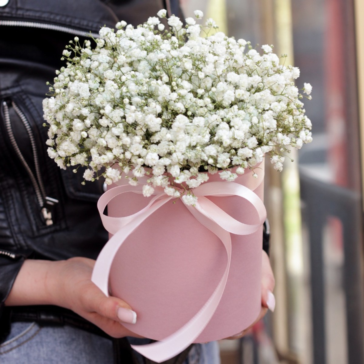 korobka s gipsofiloj